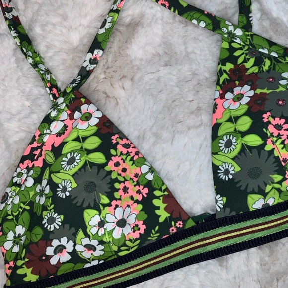 NWOT Aerie Green Floral Crossback Bikini Top - Picture 2 of 6